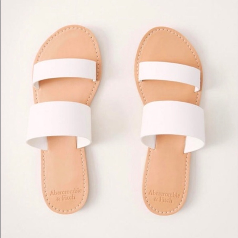 Abercrombie faux leather sandals in white size 7/8